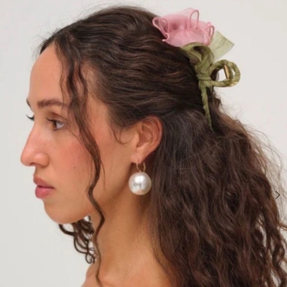 For Love and Lemons Floral Tulle Claw Clip - Picture 1 of 3